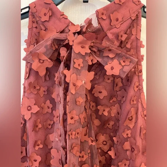 Eva Franco 3-D flower halter top - Picture 5 of 7